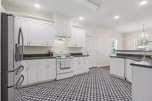 2011 Augusta Ave, Pensacola, FL 32507 - Photo 9