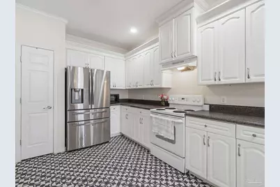 2011 Augusta Ave, Pensacola, FL 32507 - Photo 7