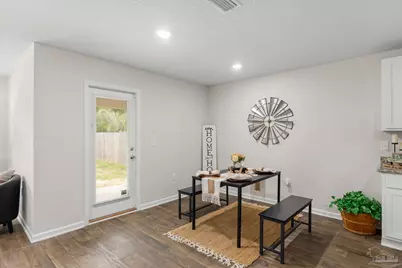 5777 Guinevere Ln, Milton, FL 32583 - Photo 13