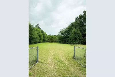 5208 Green Springs Dr, Milton, FL 32583 - Photo 3