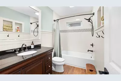 420 Fairpoint Dr, Gulf Breeze, FL 32561 - Photo 17