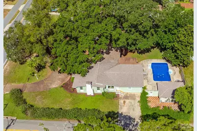 420 Fairpoint Dr, Gulf Breeze, FL 32561 - Photo 3