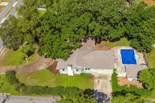 420 Fairpoint Dr, Gulf Breeze, FL 32561 - Photo 3