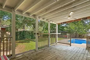 420 Fairpoint Dr, Gulf Breeze, FL 32561 - Photo 9