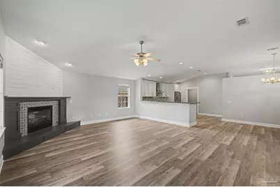 5897 Arch Ave, Pensacola, FL 32526 - Photo 11