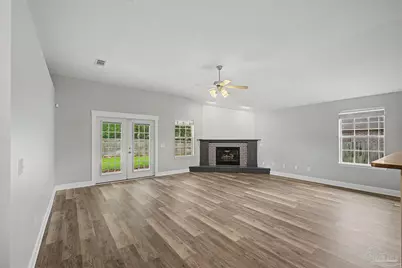 5897 Arch Ave, Pensacola, FL 32526 - Photo 9