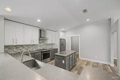 5897 Arch Ave, Pensacola, FL 32526 - Photo 13