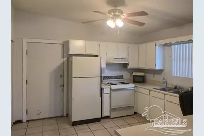 500 S Fairfield Dr, Pensacola, FL 32506 - Photo 9