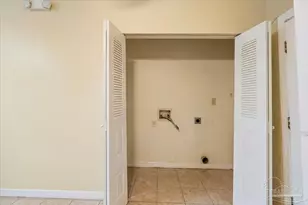 500 S Fairfield Dr, Pensacola, FL 32506 - Photo 13