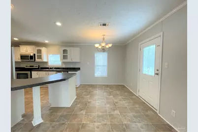 814 N E St, Pensacola, FL 32501 - Photo 5