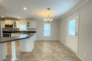 814 N E St, Pensacola, FL 32501 - Photo 5