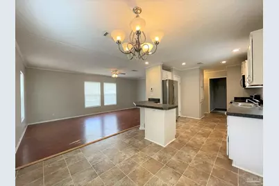 814 N E St, Pensacola, FL 32501 - Photo 3
