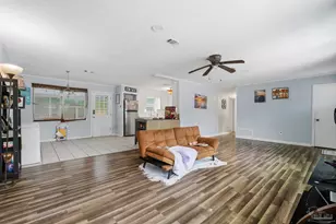 2623 Green Bay Ave, Pensacola, FL 32526 - Photo 9