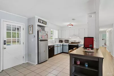 2623 Green Bay Ave, Pensacola, FL 32526 - Photo 13