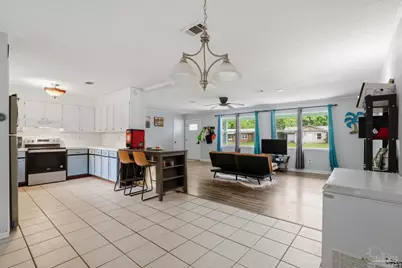 2623 Green Bay Ave, Pensacola, FL 32526 - Photo 13