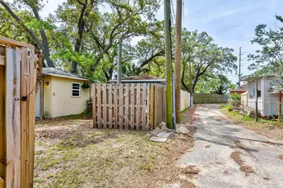 424 Gibbs Rd, Pensacola, FL 32507 - Photo 7