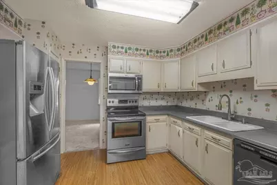 8271 Mobile Hwy, Pensacola, FL 32526 - Photo 19