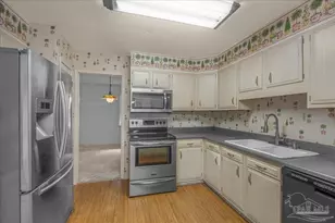 8271 Mobile Hwy, Pensacola, FL 32526 - Photo 19
