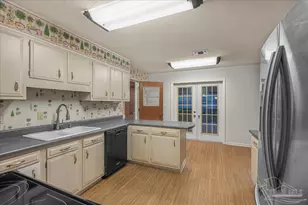 8271 Mobile Hwy, Pensacola, FL 32526 - Photo 17