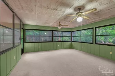 8271 Mobile Hwy, Pensacola, FL 32526 - Photo 31