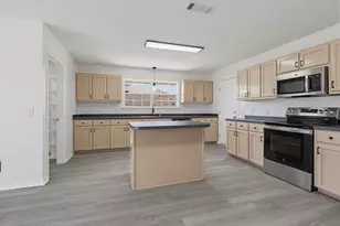 7104 Fitzpatrick Rd, Pensacola, FL 32526 - Photo 3