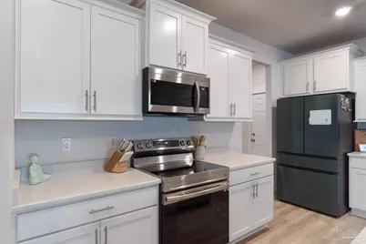 253 Camellia Dr, Cantonment, FL 32533 - Photo 9