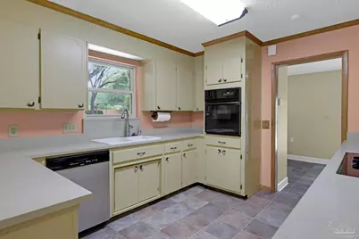 3338 Pursell Ln, Pensacola, FL 32526 - Photo 9