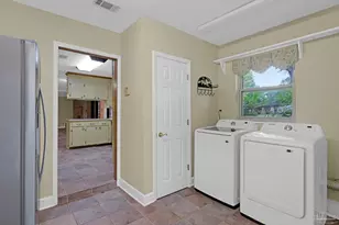 3338 Pursell Ln, Pensacola, FL 32526 - Photo 13