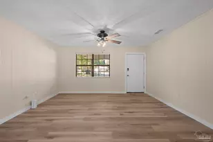 215 Aza Pl, Crestview, FL 32539 - Photo 9