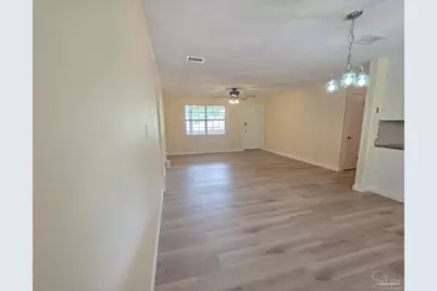 215 Aza Pl, Crestview, FL 32539 - Photo 13