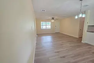 215 Aza Pl, Crestview, FL 32539 - Photo 13