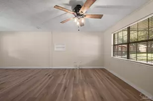 215 Aza Pl, Crestview, FL 32539 - Photo 7
