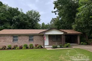 215 Aza Pl, Crestview, FL 32539 - Photo 1