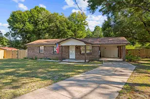 215 Aza Pl, Crestview, FL 32539 - Photo 3