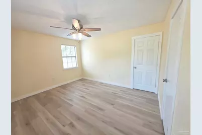 215 Aza Pl, Crestview, FL 32539 - Photo 19
