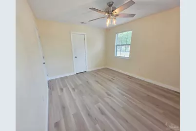 215 Aza Pl, Crestview, FL 32539 - Photo 25