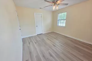 215 Aza Pl, Crestview, FL 32539 - Photo 25