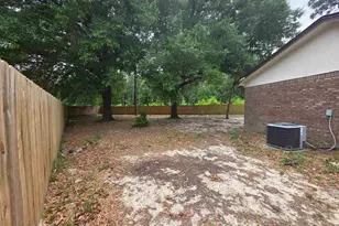 215 Aza Pl, Crestview, FL 32539 - Photo 45