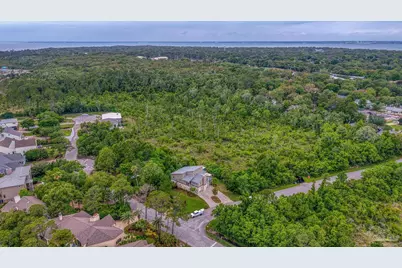 1132 Soundview Trl, Gulf Breeze, FL 32561 - Photo 57