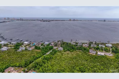 1132 Soundview Trl, Gulf Breeze, FL 32561 - Photo 47