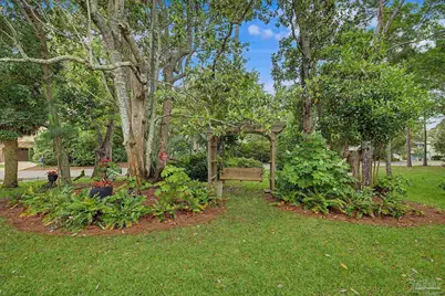 1132 Soundview Trl, Gulf Breeze, FL 32561 - Photo 53