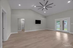 8709 Lamont Rd, Pensacola, FL 32526 - Photo 5