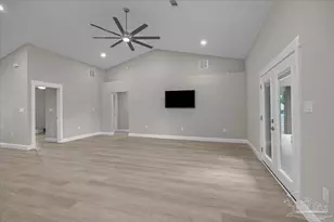 8709 Lamont Rd, Pensacola, FL 32526 - Photo 7