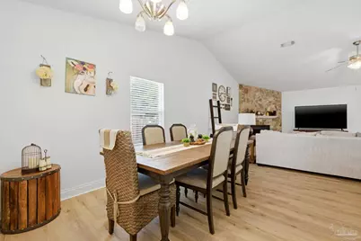 1524 Twin Pines Cir, Cantonment, FL 32533 - Photo 17