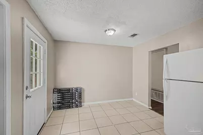 3936 Elmcrest Dr, Pensacola, FL 32504 - Photo 13