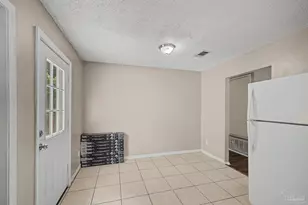 3936 Elmcrest Dr, Pensacola, FL 32504 - Photo 13