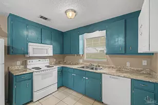 3936 Elmcrest Dr, Pensacola, FL 32504 - Photo 17