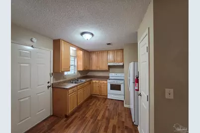 1011 N Dr Martin Luther King Jr Dr #B, Pensacola, FL 32501 - Photo 3