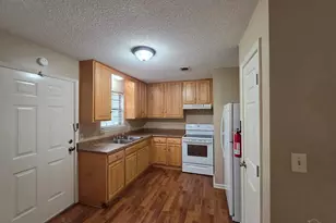 1011 N Dr Martin Luther King Jr Dr, Pensacola, FL 32501 - Photo 3