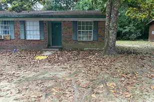 1330 Lake Dr, Pensacola, FL 32533 - Photo 1